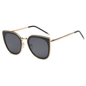 Oversized cat eye sunglasses